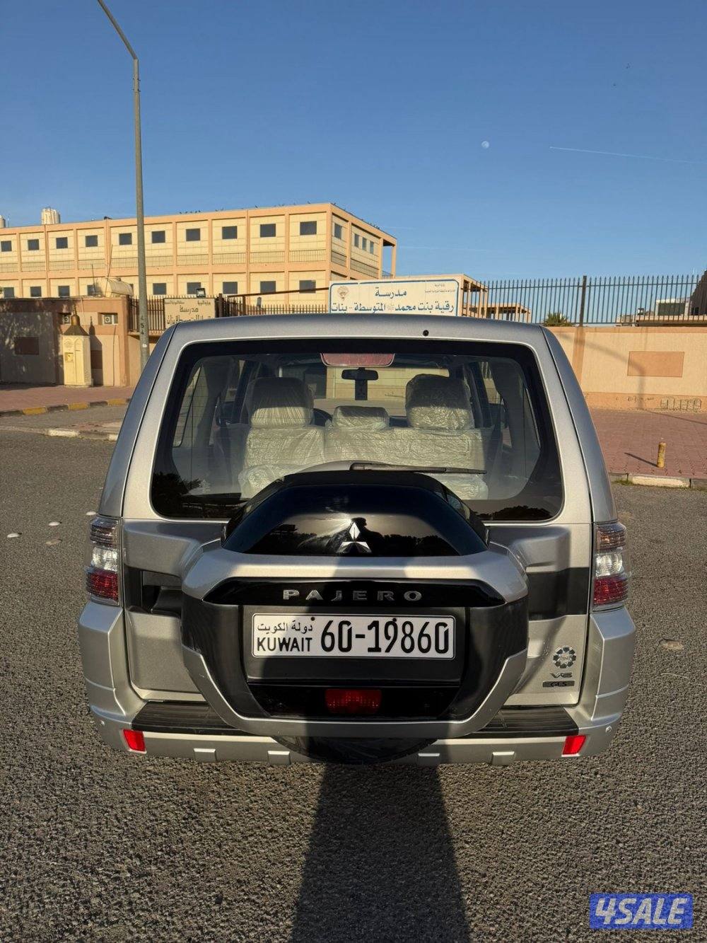 للبيع باجيرو الملا مكينه 3/500 سلفر ماشي 45 صبغ وكاله3