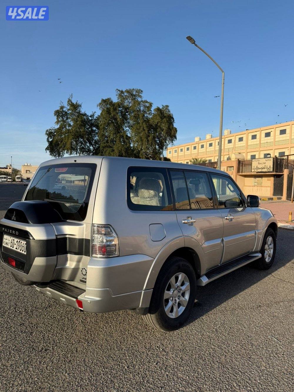 للبيع باجيرو الملا مكينه 3/500 سلفر ماشي 45 صبغ وكاله7