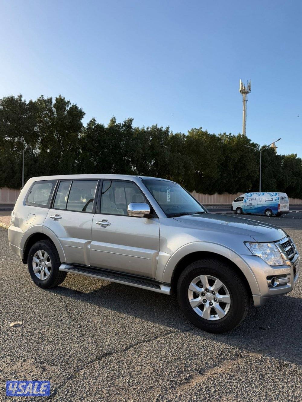 للبيع باجيرو الملا مكينه 3/500 سلفر ماشي 45 صبغ وكاله8