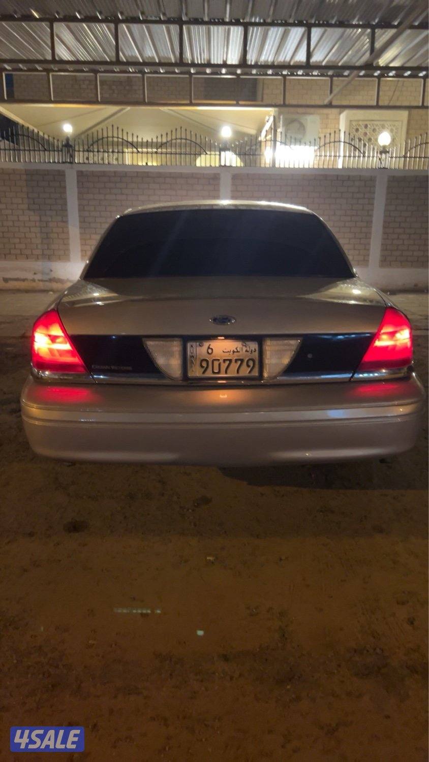 للبيع فورد فكتوريا 2010 شرط الفحص قير مكينه شاصي مصبوغ عام تجميل3