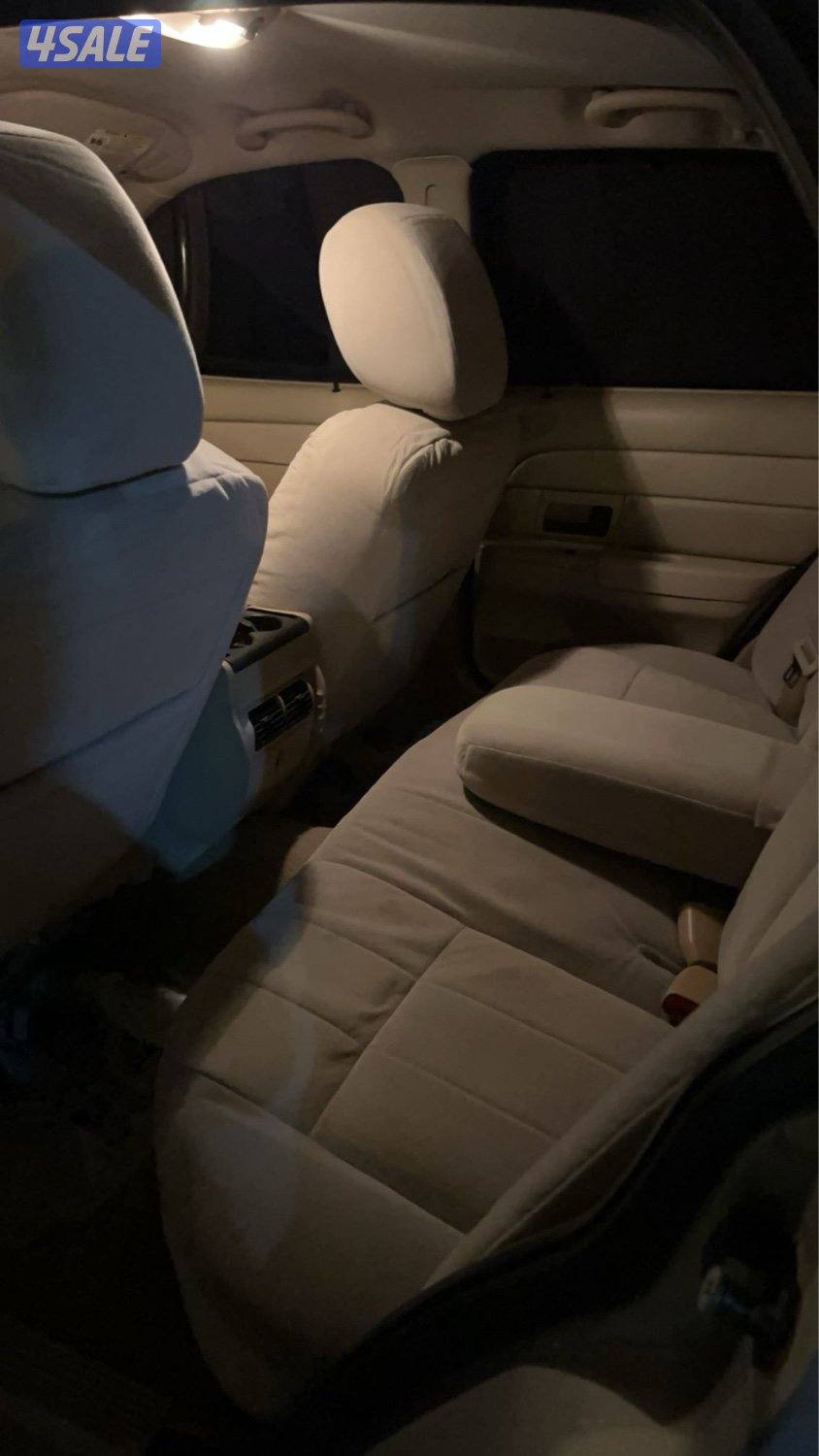 للبيع فورد فكتوريا 2010 شرط الفحص قير مكينه شاصي مصبوغ عام تجميل4