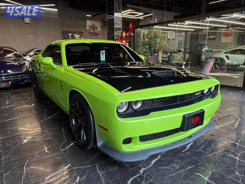 دودج تشالنجرSRT هيلكات4