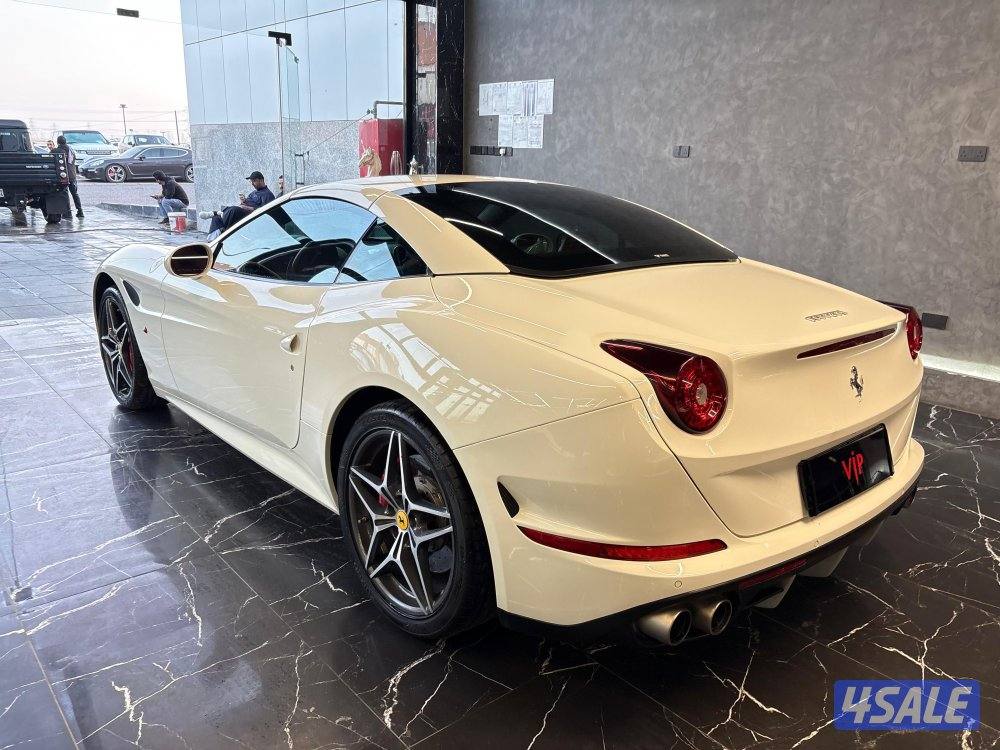 فيراري كاليفورنيا T5