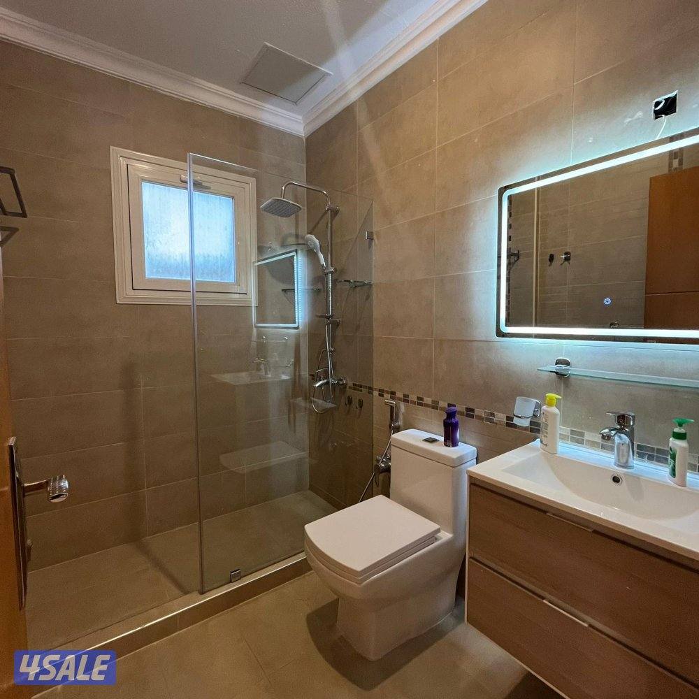 شقة إطلالة بحرية للإيجار في السالمية8