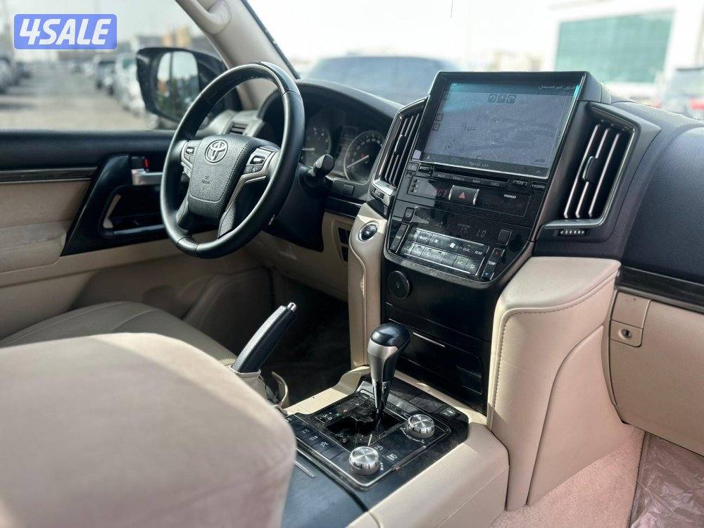 لاند كروزر GX.R-قراند تورينق .V8 موديل 2020 ماشى 165.000 k.m7