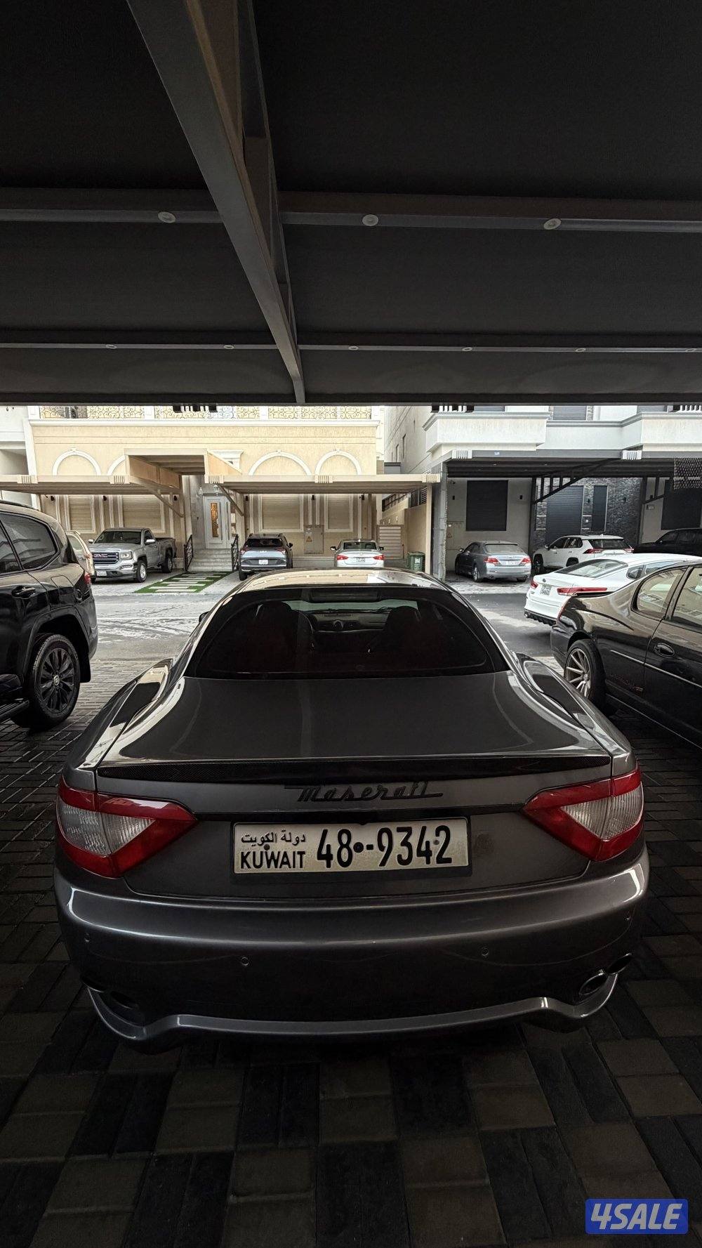 للبيع مازيراتي جرانتريزمو 20091