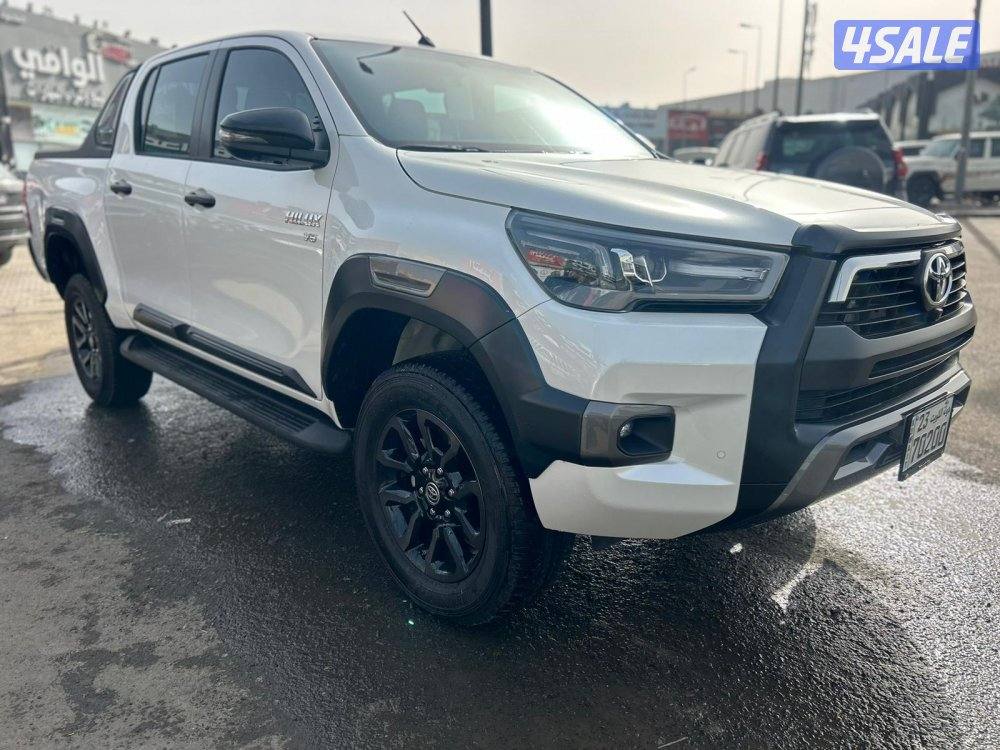 تويوتا هاى لوكس V6-Adventure موديل 2025 ماشى 2000 k.m  وارد الساير .1