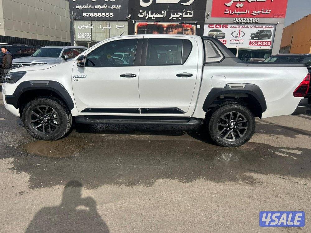 تويوتا هاى لوكس V6-Adventure موديل 2025 ماشى 2000 k.m  وارد الساير .3