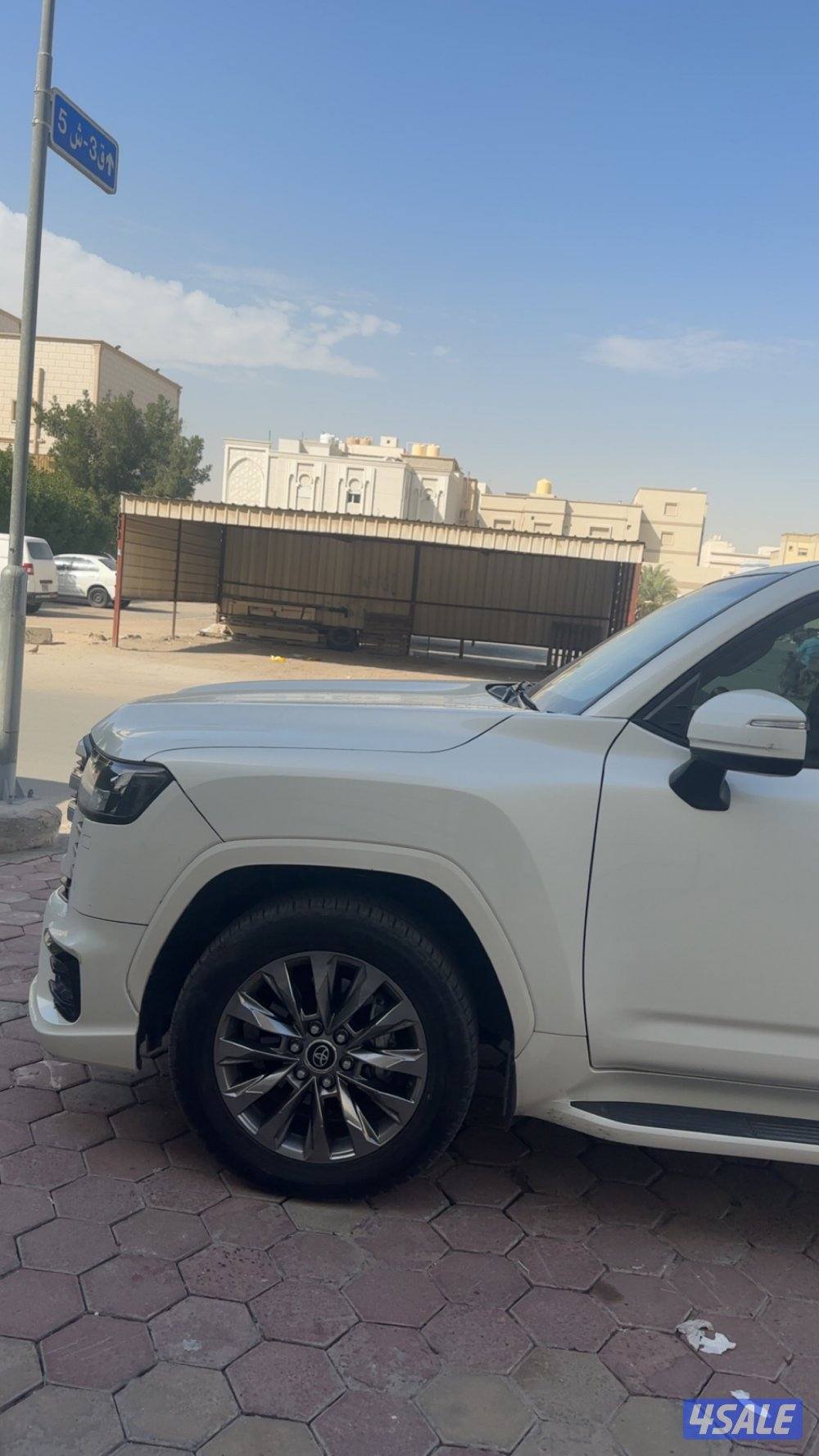 لاند كروزر موديل ٢٠٢٢ Gxr توين تيربوماشي ١١٠ شرط الفحص قير مكينه شاصي2