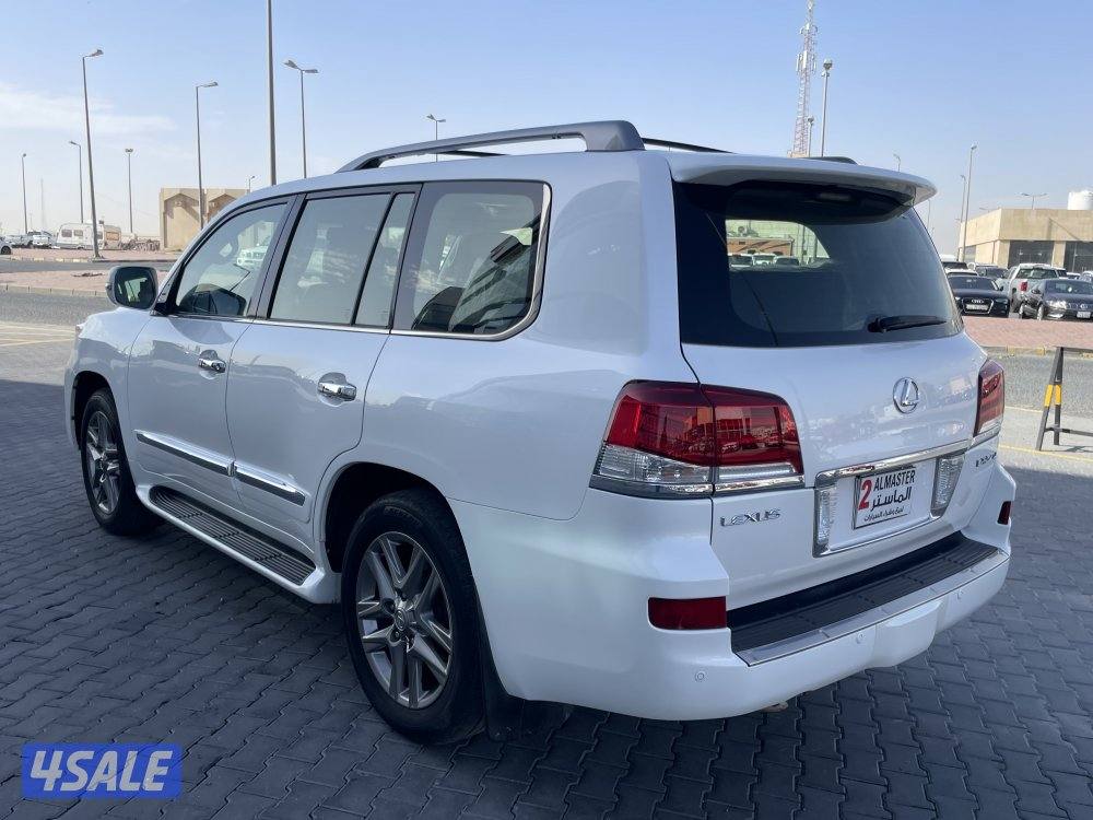 للبيع لكزس LX5705