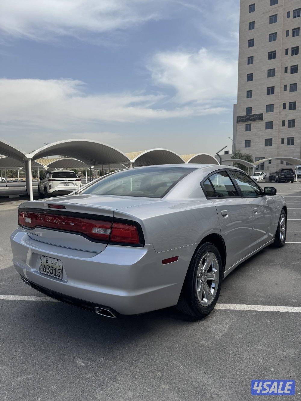 شارجر 2012 بحاله ممتازه جداً4