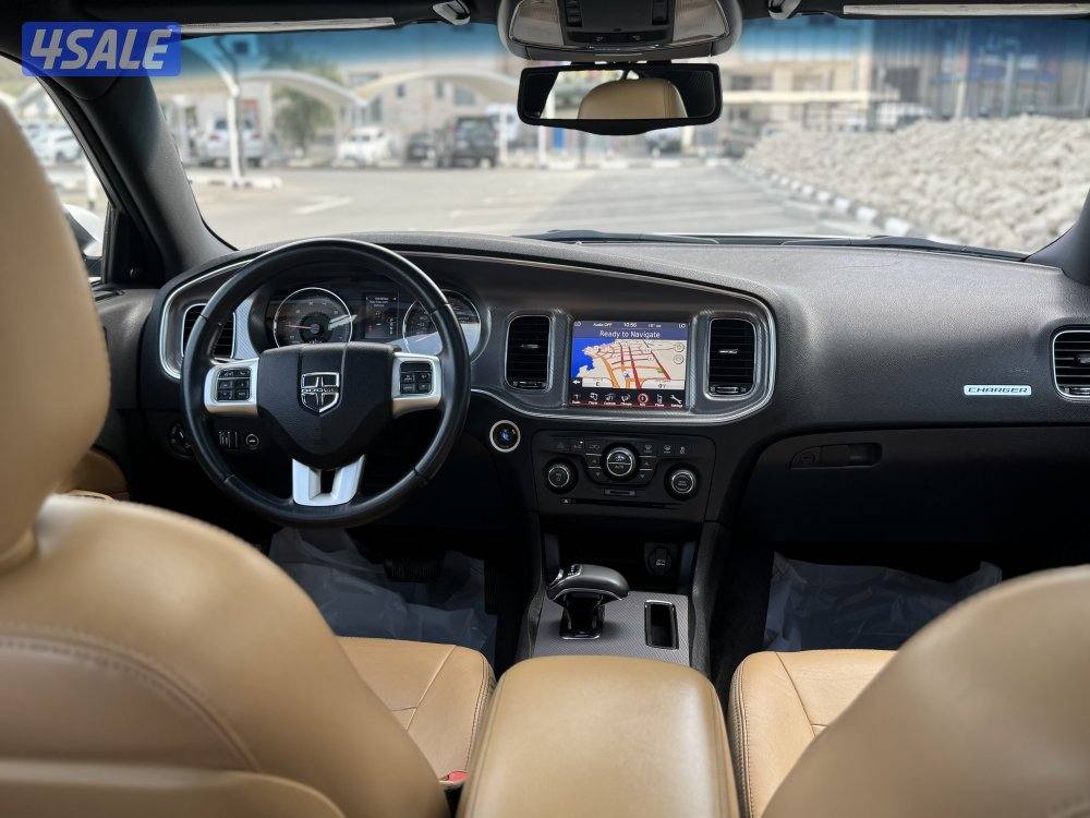 شارجر 2012 بحاله ممتازه جداً11