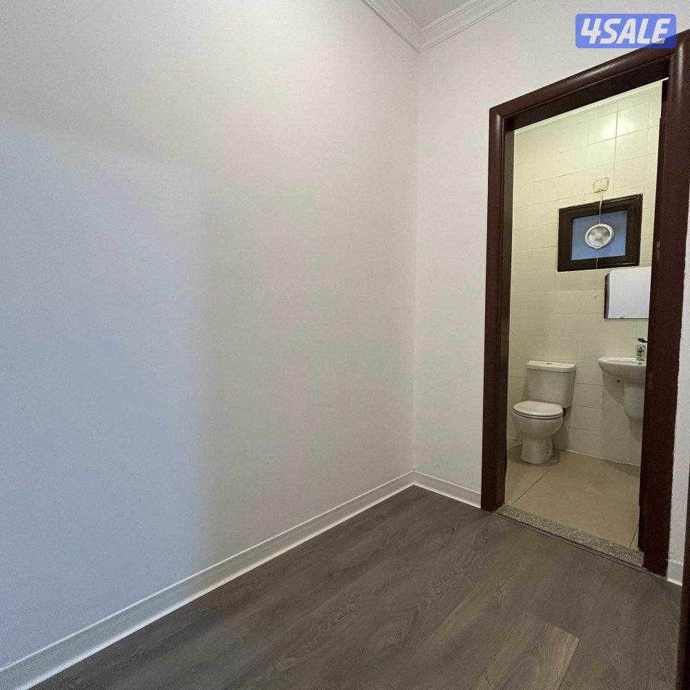 دور كامل للايجار في الصديق قطعة 78