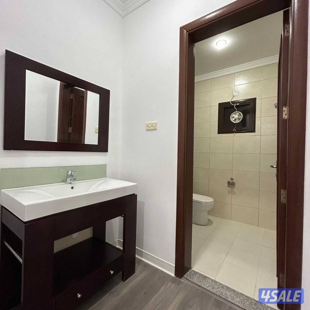 دور كامل للايجار في الصديق قطعة 79