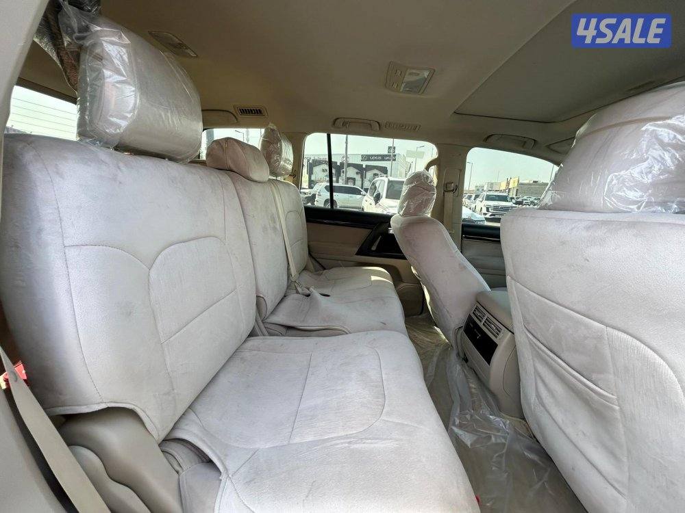 لاند كروزر GX.R-قراند تورينق .V8 موديل 2021 ماشى 196.000 k.m4