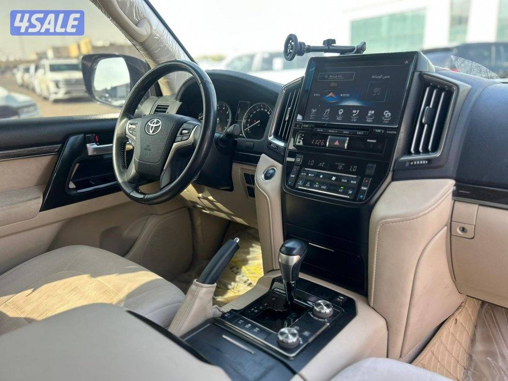 لاند كروزر GX.R-قراند تورينق .V8 موديل 2021 ماشى 196.000 k.m6