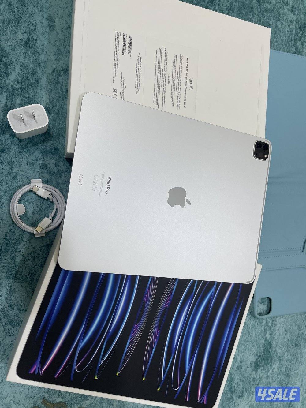 ايباد برو 12.9 بوصة 256 قيقا بطارية 93 ام تو m2 الجيل السادس نظيف حيل0
