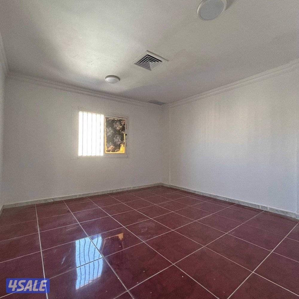 شقة سكنية للإيجار في الفروانية قطعة 51