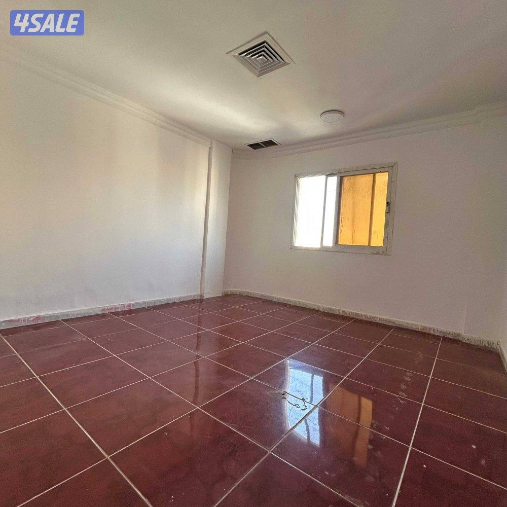 شقة سكنية للإيجار في الفروانية قطعة 52