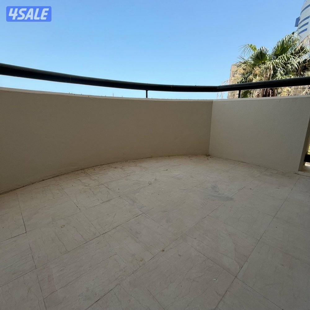 شقة نصف مفروشة إطلالة بحرية مباشرة للإيجار في بنيد القار1