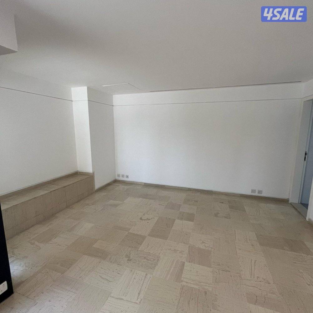 شقة نصف مفروشة إطلالة بحرية مباشرة للإيجار في بنيد القار2