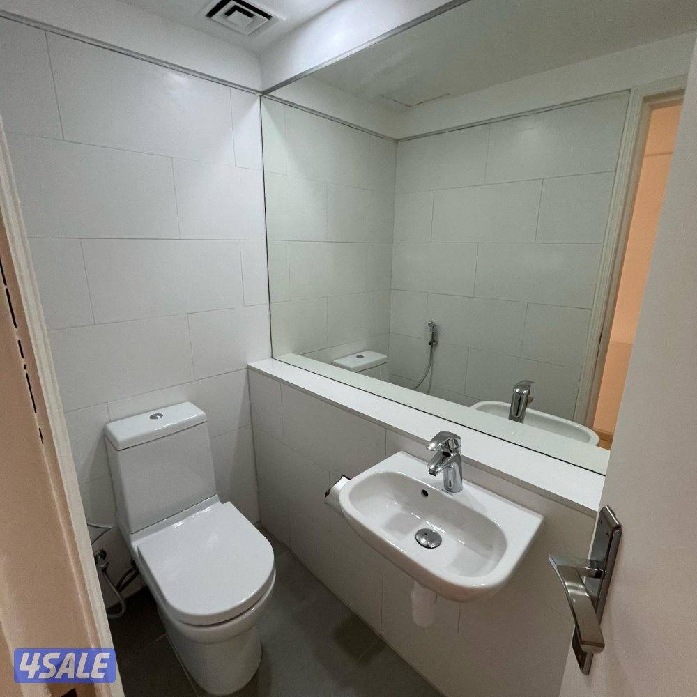 شقة نصف مفروشة إطلالة بحرية مباشرة للإيجار في بنيد القار7