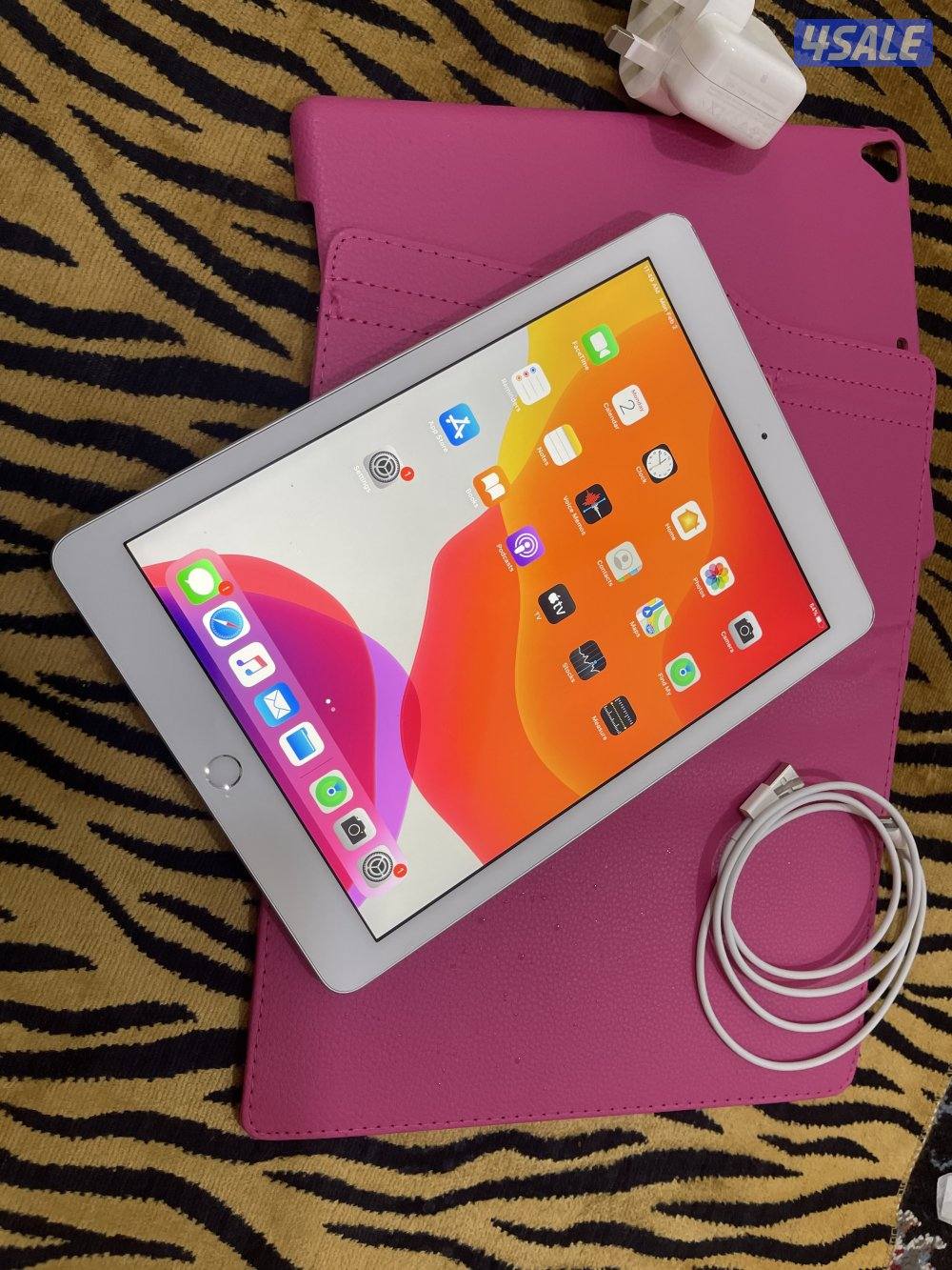 ايباد ابل 5 الخامس 32 قيقا قيقا مو مفتوح ولا مصلح مع كفر جديد0