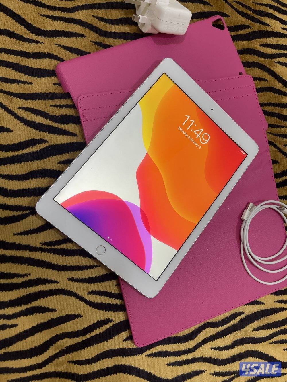 ايباد ابل 5 الخامس 32 قيقا قيقا مو مفتوح ولا مصلح مع كفر جديد1