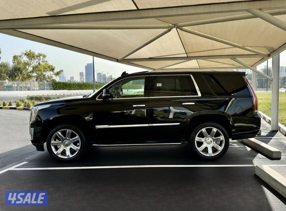 كاديلاك اسكاليد - الموديل:2018 - العداد:1613