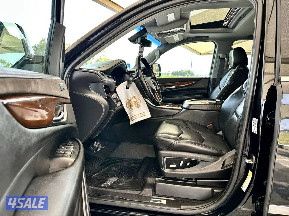 كاديلاك اسكاليد - الموديل:2018 - العداد:16114