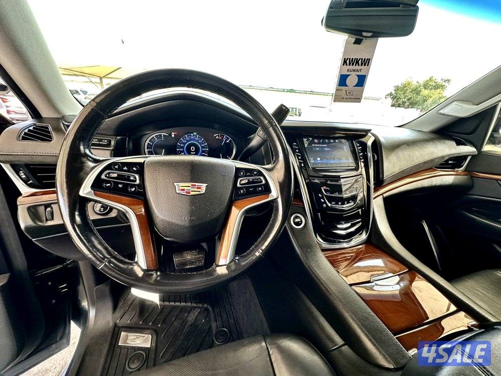 كاديلاك اسكاليد - الموديل:2018 - العداد:16115