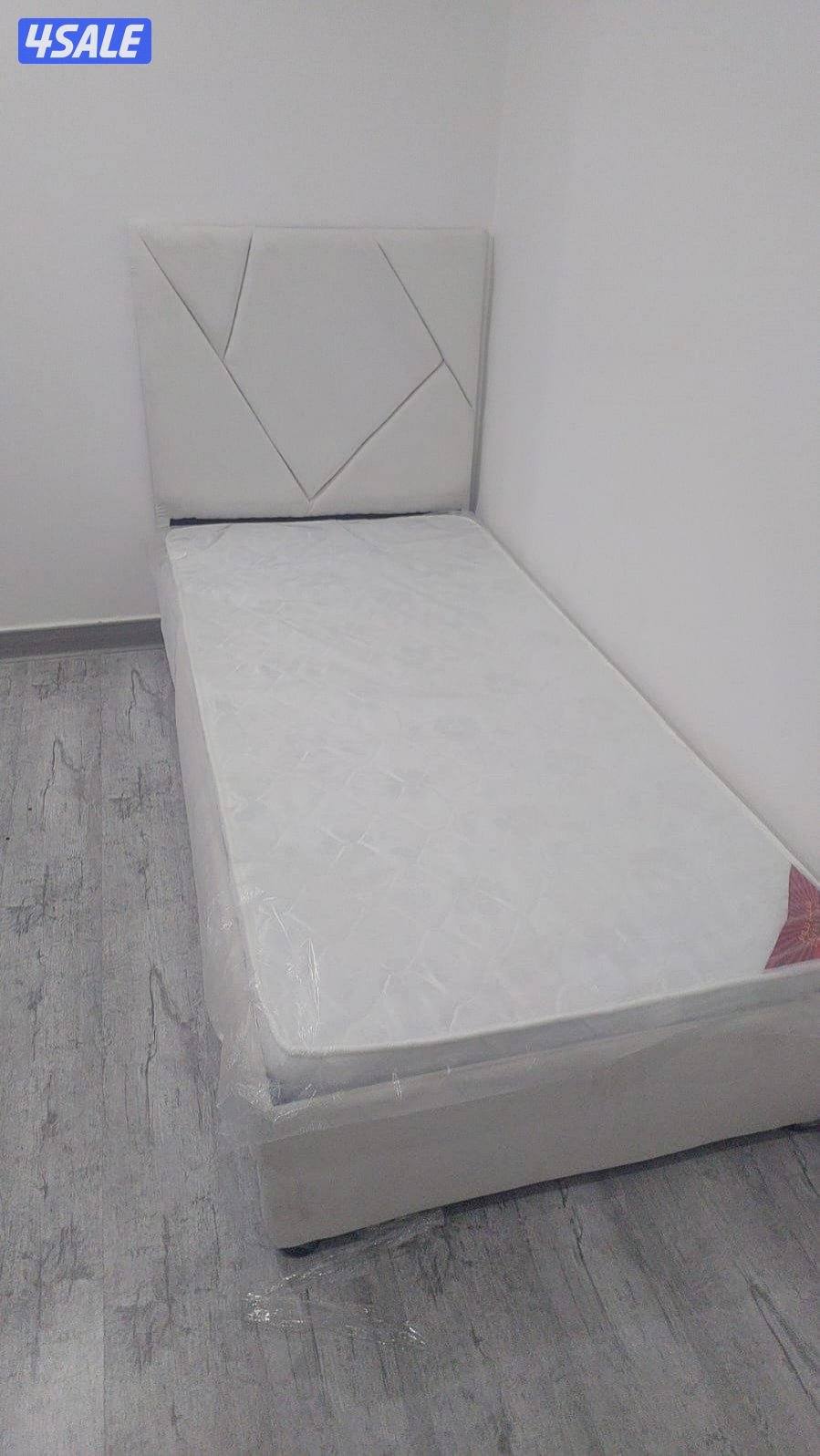 المفروشات الذهبيه6