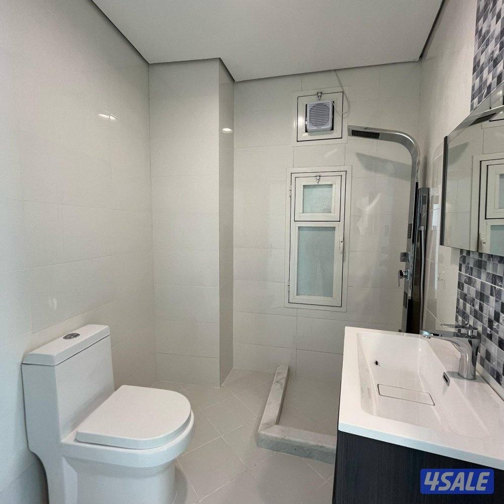 شقة ( دور كامل ) مع شهر مجاني للإيجار في الشعب البحري8