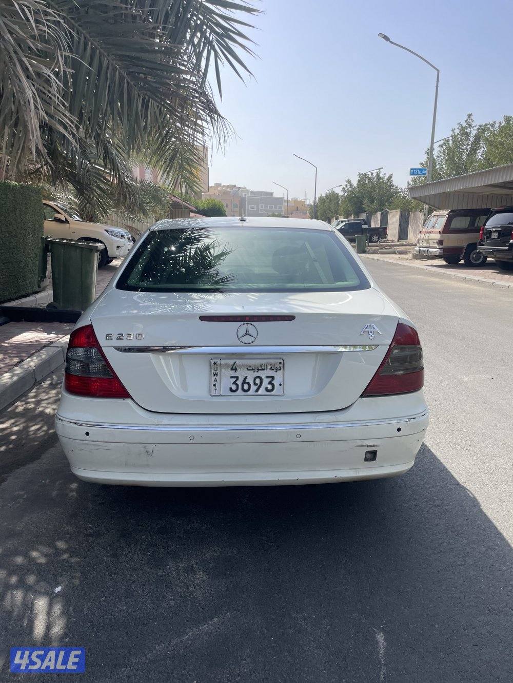 للبيع مرسيدس E2301