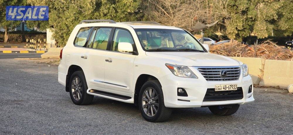 جيب لكزس LX570 موديل 2011 صبغ وكاله درجه اولى0