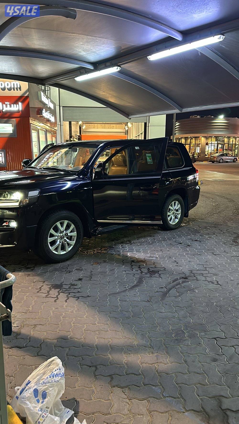 لاندكروزر 8 سلندر بلاك اديشن وارد الساير1