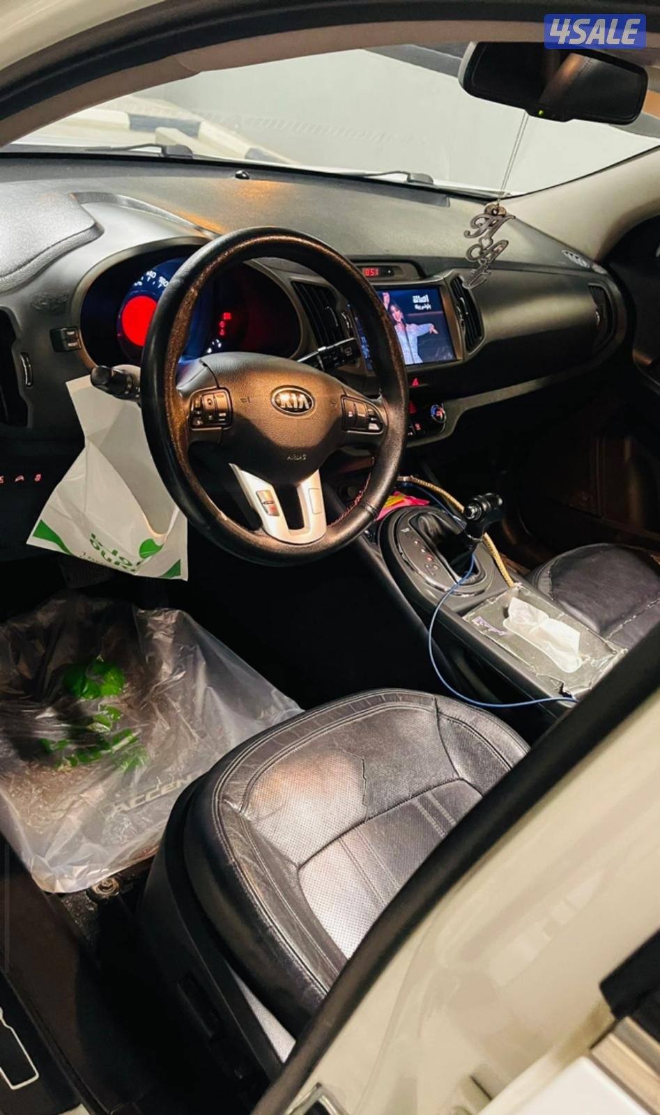 كيا سبورتاج نظيفه جدا استخدام حشمه 20140