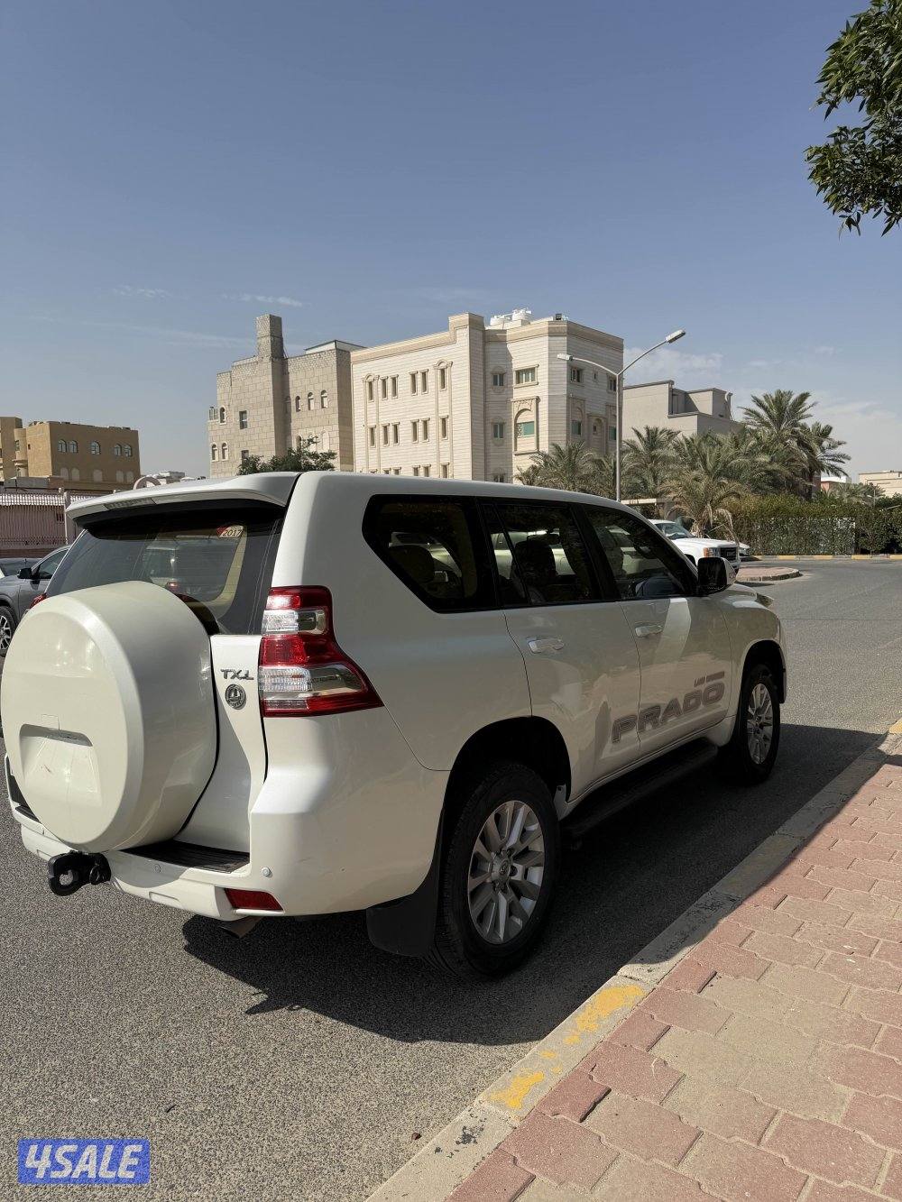 للبيع برادو 2017 عداد (159)3