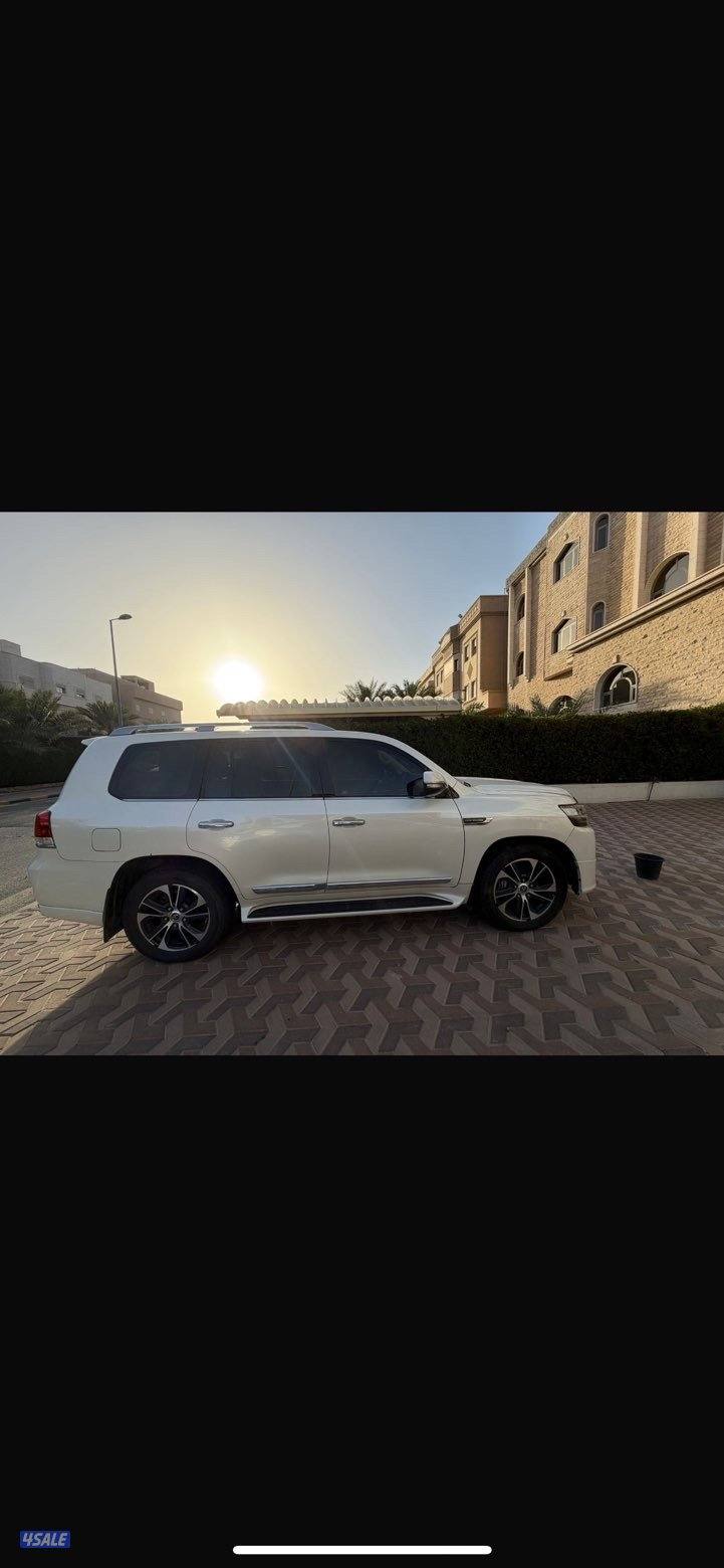 لاند كروزر قراند تورنق موديل ٢٠٢٠2