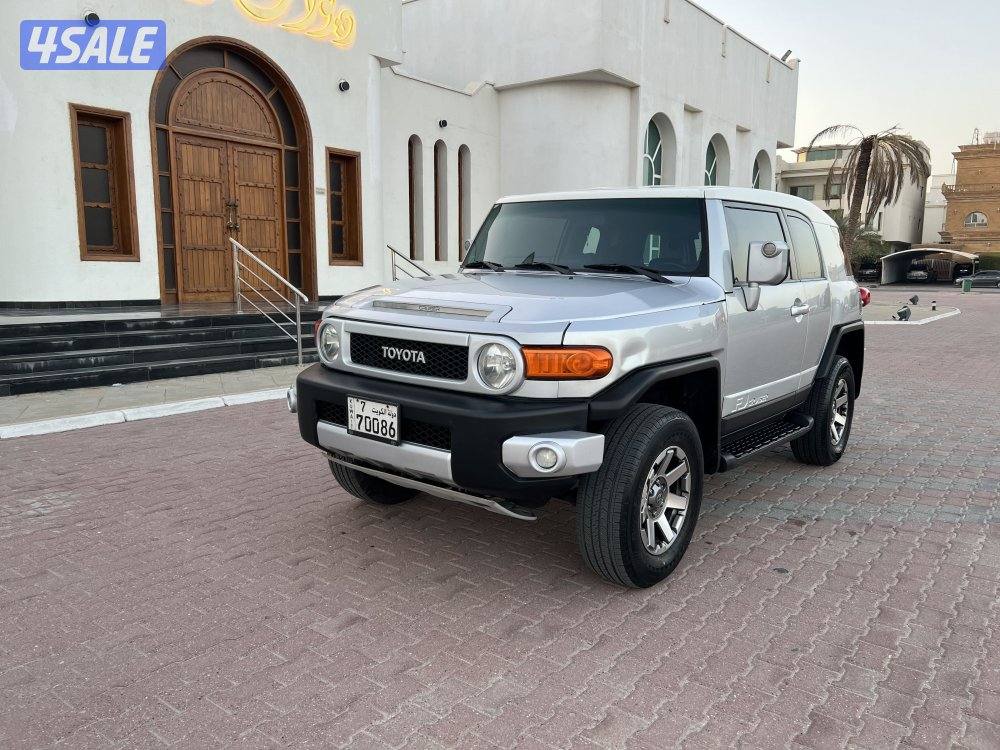 للبيع تويوتا إف جئ موديل 20080