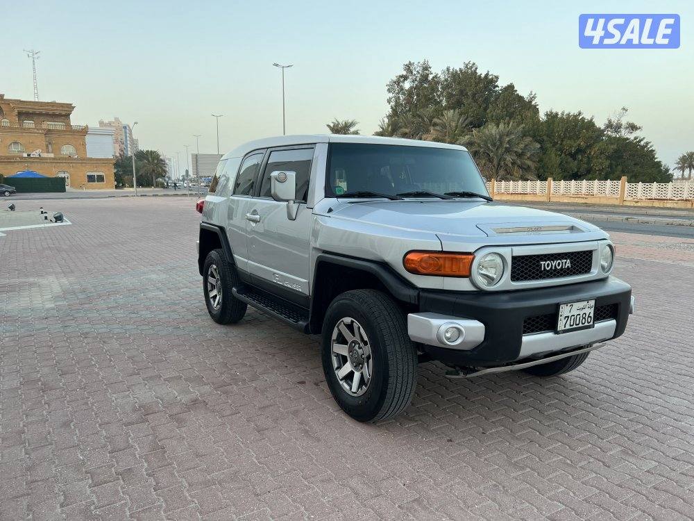 للبيع تويوتا إف جئ موديل 20081