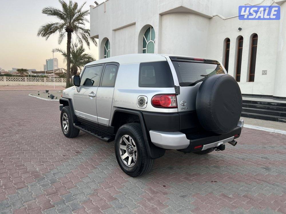 للبيع تويوتا إف جئ موديل 20082