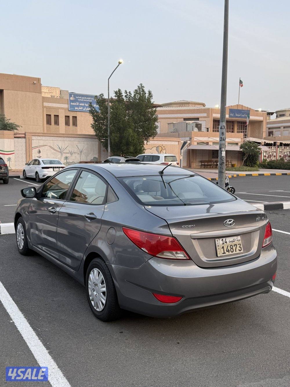 هيونداي اكسنت2