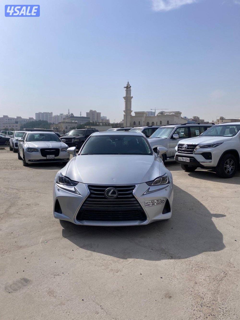 لكزس is200t موديل 20171