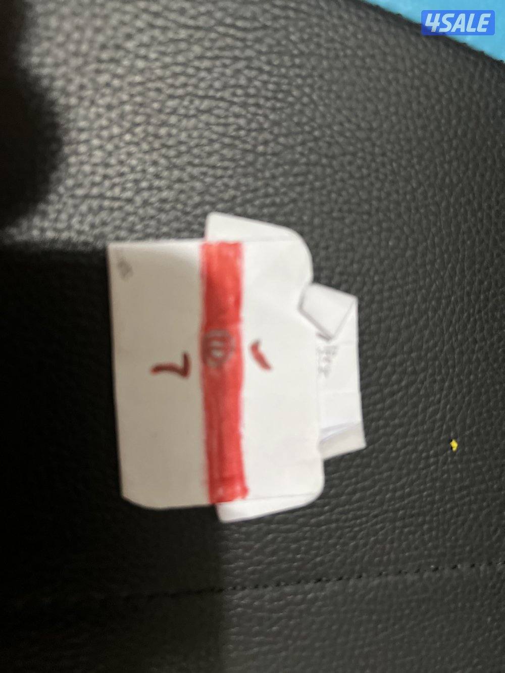 السلام عليكم هذا تيشرت لعيبة كرة في كل الأنواع  السعر 250 فلس1