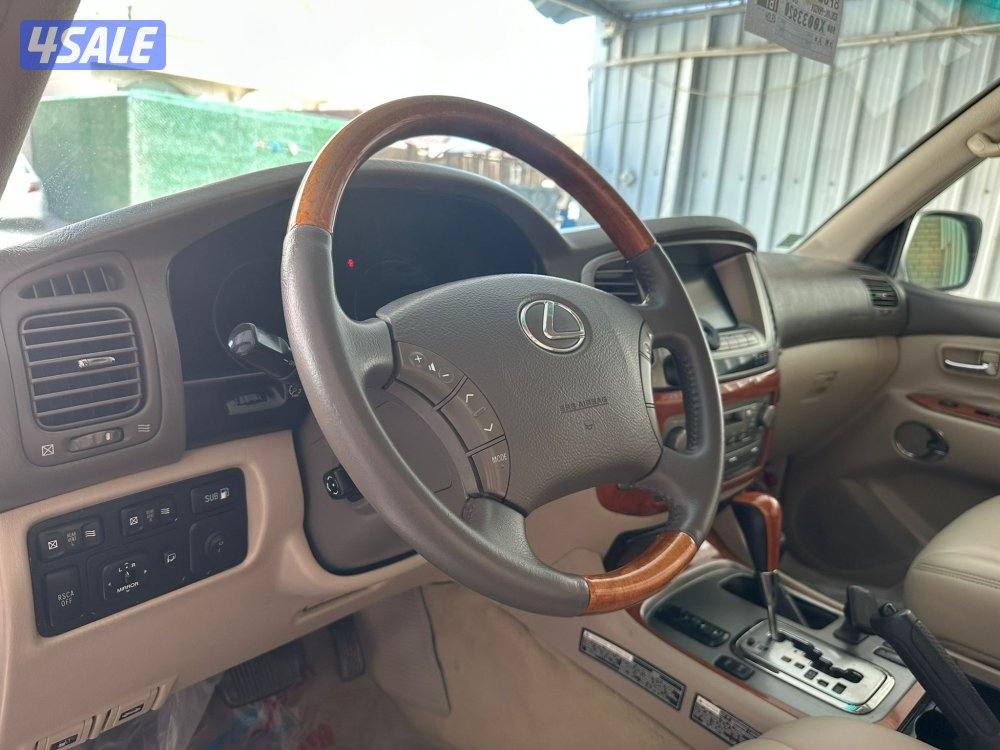 جيب لكزس LX4701