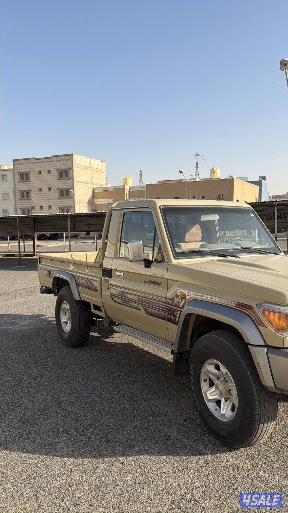 للبيع جيب شاص1