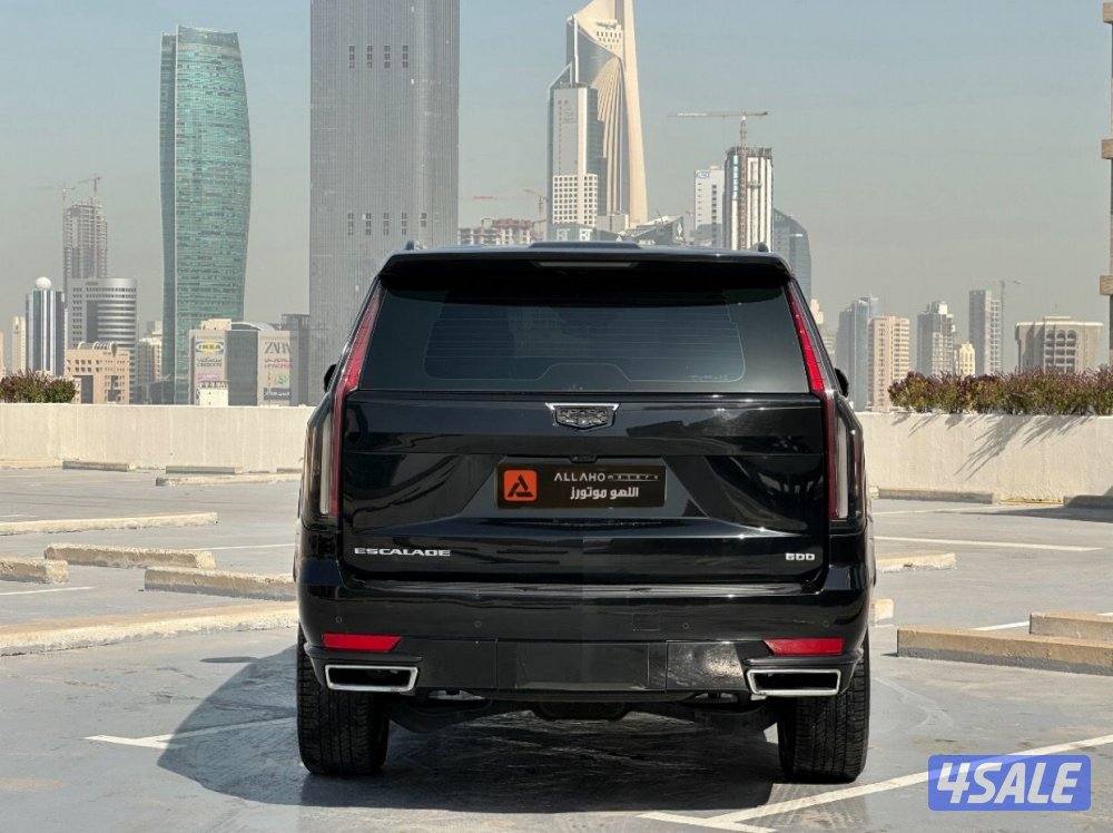كاديلاك اسكاليدLUXURY موديل2021 عداد77الف وارد الغانم تحت الكفاله3