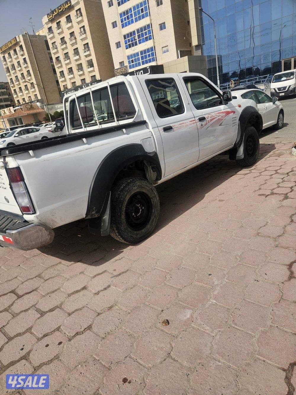 سيارة نيسان وانيت 2015 دبل جير بحاله ممتازة1