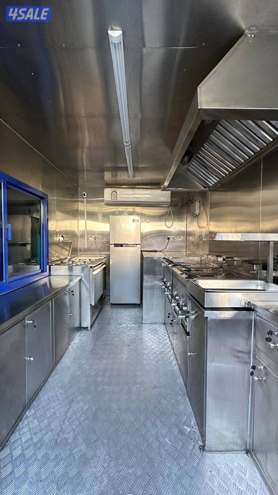 للبيع فود ترك
بحالة فوق الممتازة. مجهز بالكامل
على احدث الطرق الخاص9